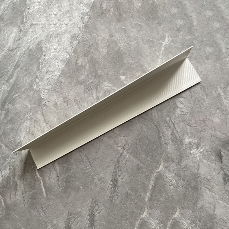 Schlag prüfen die Plastik-PVC-Wand-Schutzecken, die Wand-Ecken-Schutz umranden